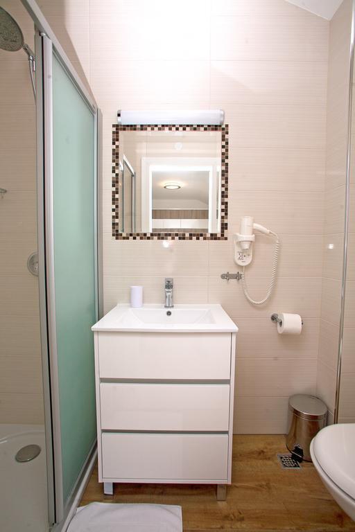 Apartments Maslina I Njivice Pokoj fotografie