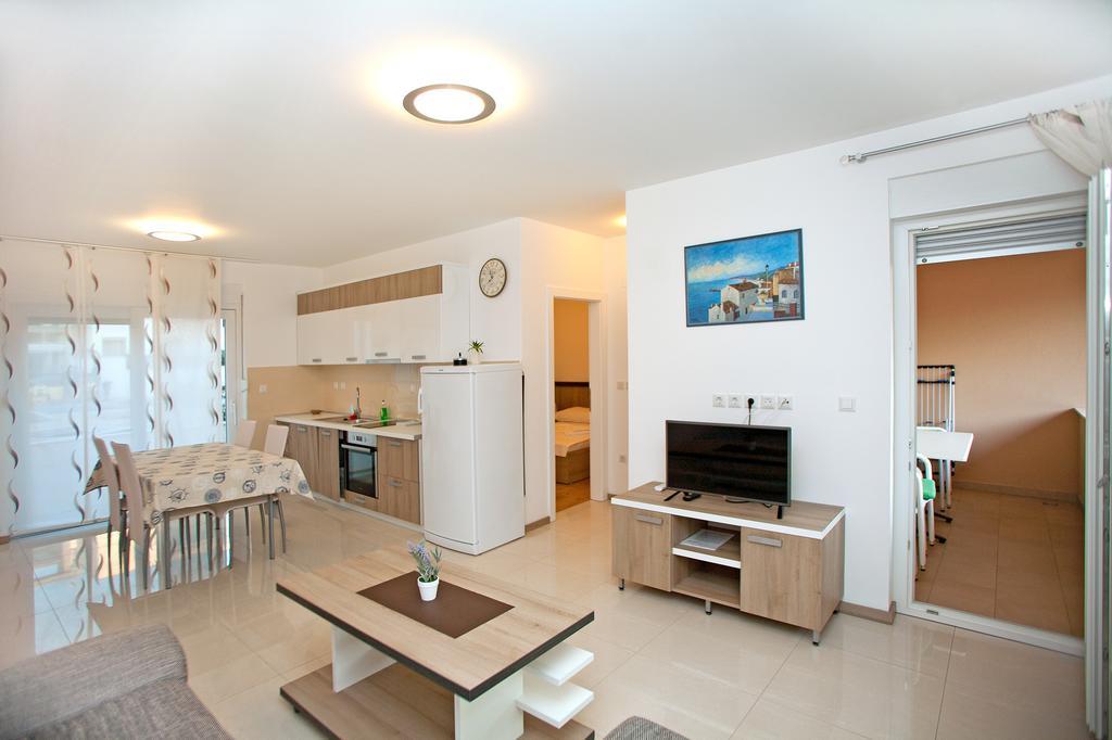 Apartments Maslina I Njivice Pokoj fotografie